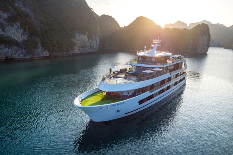 View Stellar of the seas Cruise Halong Bay-Lan Ha Bay with Smile Travel