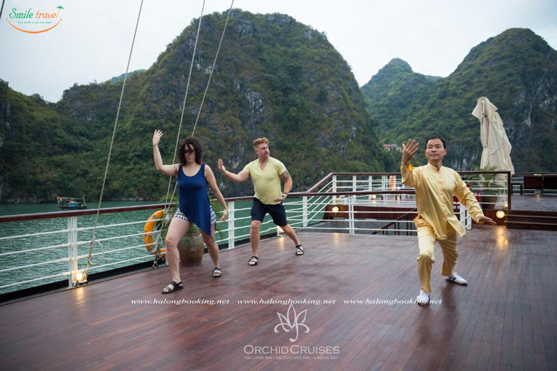 Tai Chi Orchid Classic Cruise Halong Bay, Du thuyền 5 sao Orchid Classic Cruise