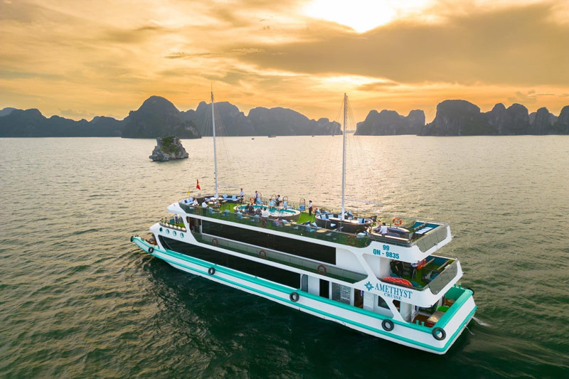 Overview Amethyst Cruise Halong Bay 1 Day- Smile Travel