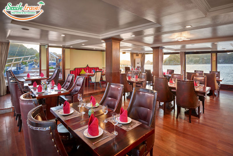 Restaurant-Amanda-Luxury-Cruise-Smiletravel