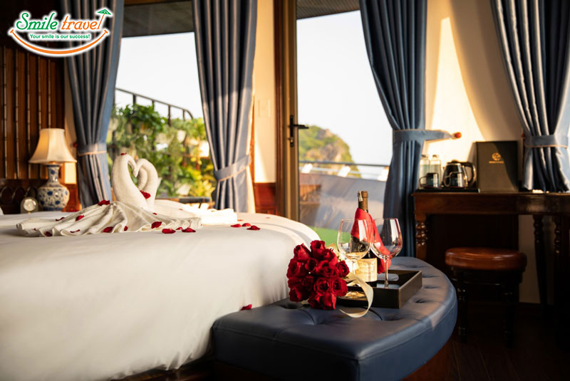 Honeymoon vip suite La Casta Regal Cruise-Smiletravel