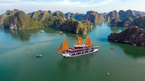 Overview Peony Cruises Halong Bay 5*