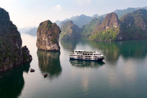 Mon cheri cruise Halong-Lan Ha Bay- Smile travel