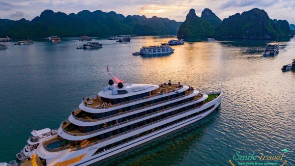 Overview Sea stars cruise halong bay 6 star-Smile Travel