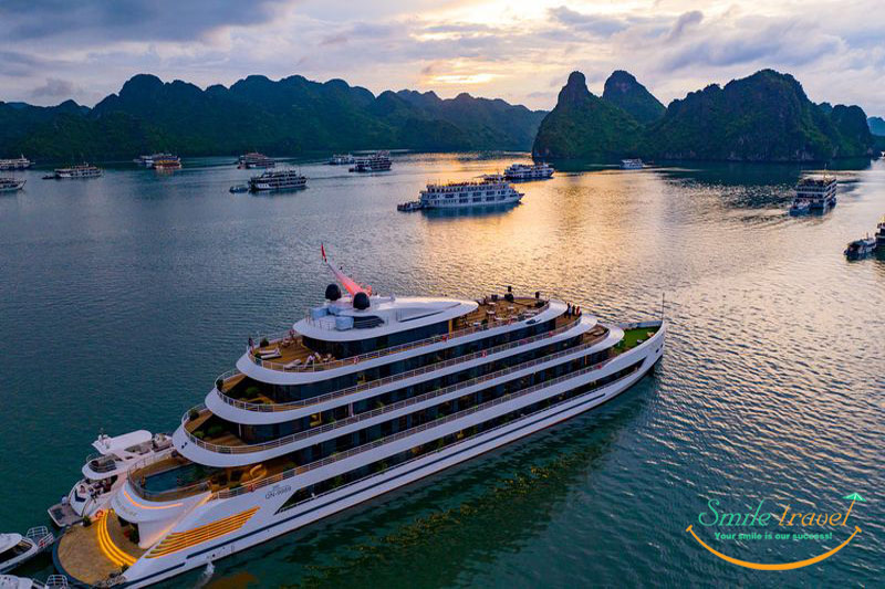 Overview Sea stars cruise halong bay 6 star-Smile Travel
