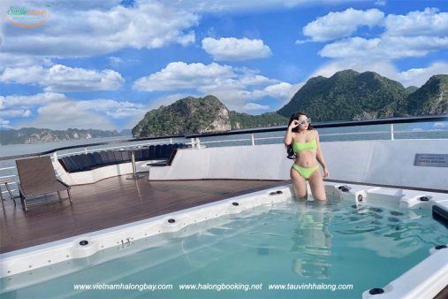 Pool- Ambassador Cruise Halong Bay 5*-Smile Travel