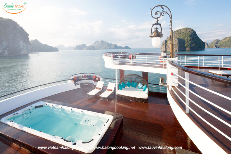Pool- Ambassador Cruise Halong Bay 5*-Smile Travel
