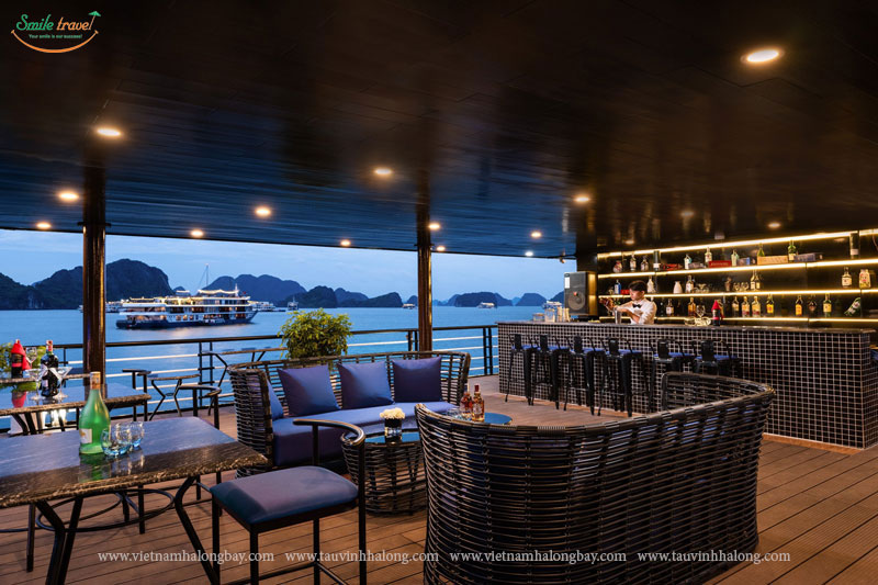Skybar-La casta cruise Halong Bay-Lan Ha Bay