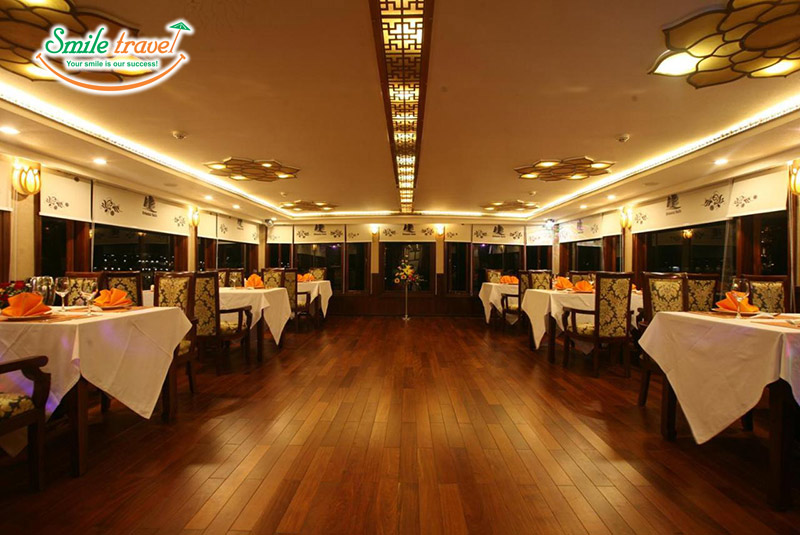 Restaurant Oriental Sails Cruise Smiletravel