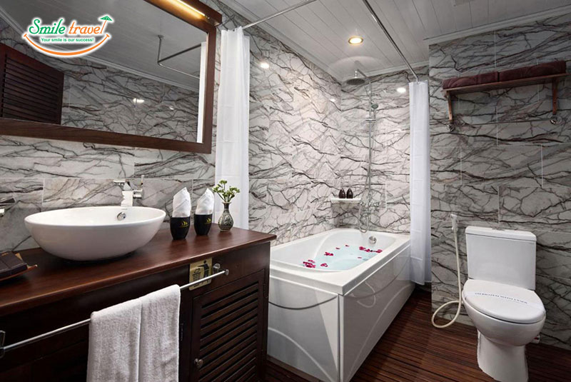 Bathroom Halong Mila Cruises Smiletravel