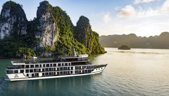 Rita cruise 5-star Lan Ha Bay