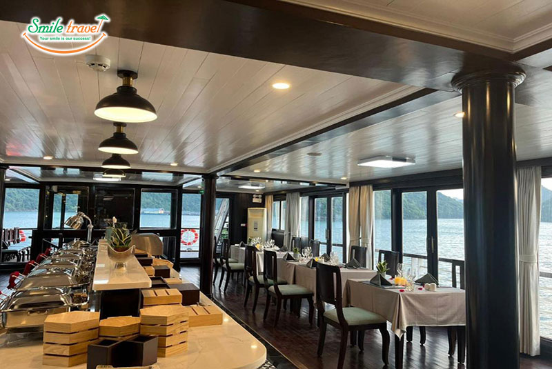 Restaurant Lily Cruise Smiletravel