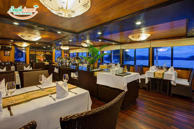 Restaurant Syrena Cruise Smiletravel