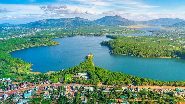 Gia Lai Lake